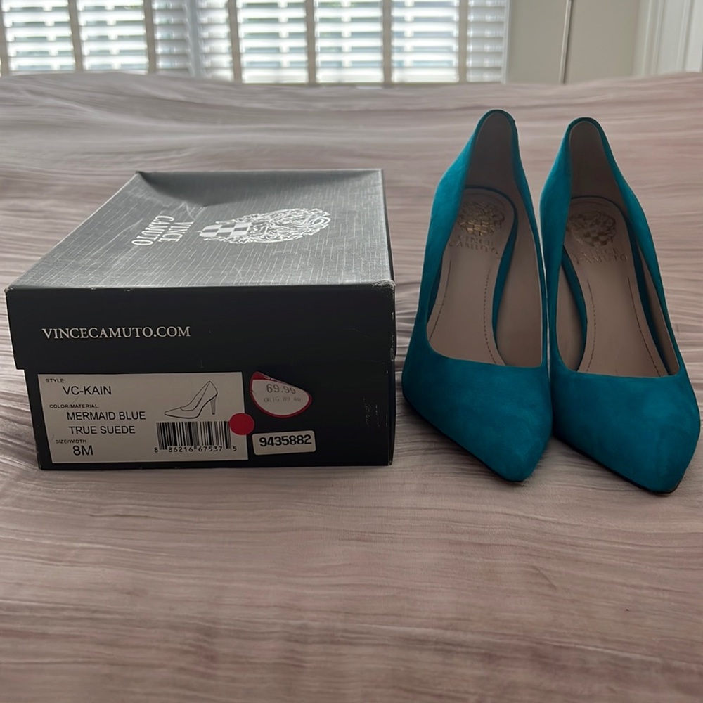 🧜🏼‍♀️Vince Camuto Mermaid Blue Heels